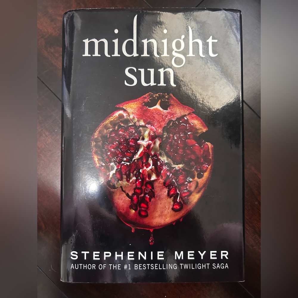 Midnight Sun by - Black Cover Edition